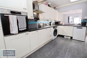 RED BARN ROAD- click for photo gallery